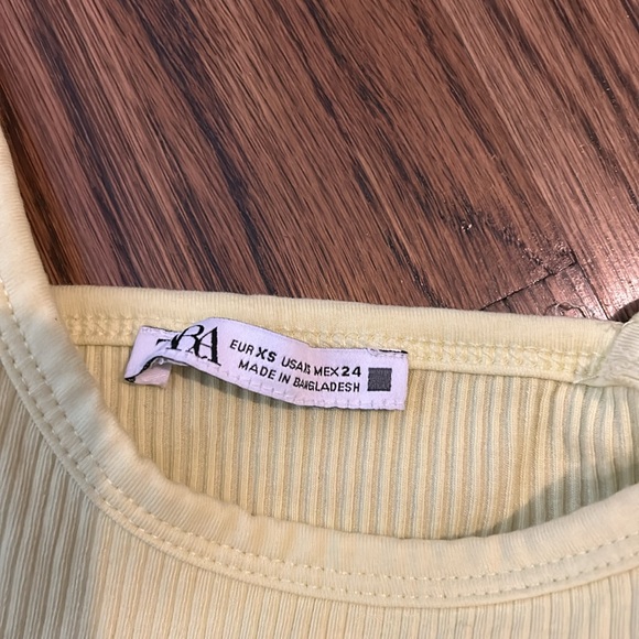 Yellow zara tank top - Picture 3 of 3